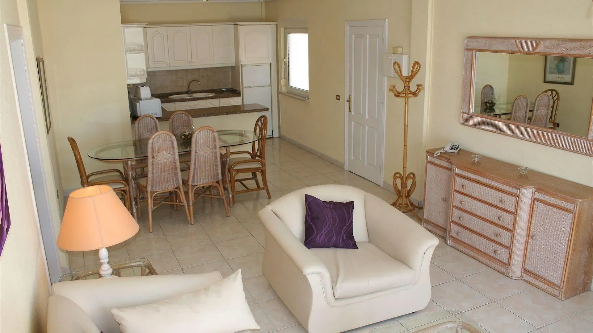 Chayofa Country Club Aparthotel Playa de las Americas  3*, Playa de las Americas (Tenerife)