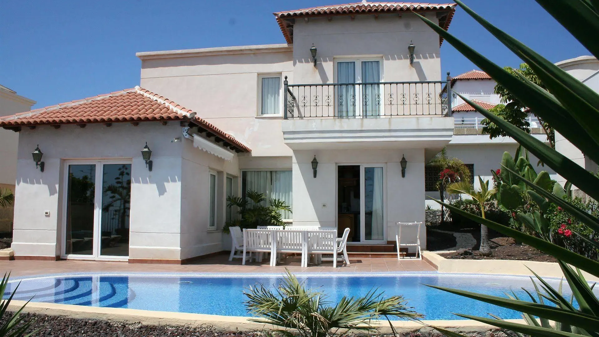 ***  Chayofa Country Club Aparthotel Playa de las Americas  Spain